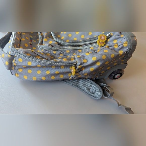 J World New York Lollipop Kids Rolling Backpack - Picture 12 of 17